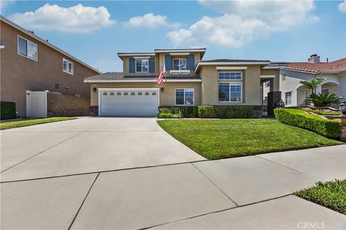 540 Newport Cir, Corona, CA, 92881-8435 | Card Image