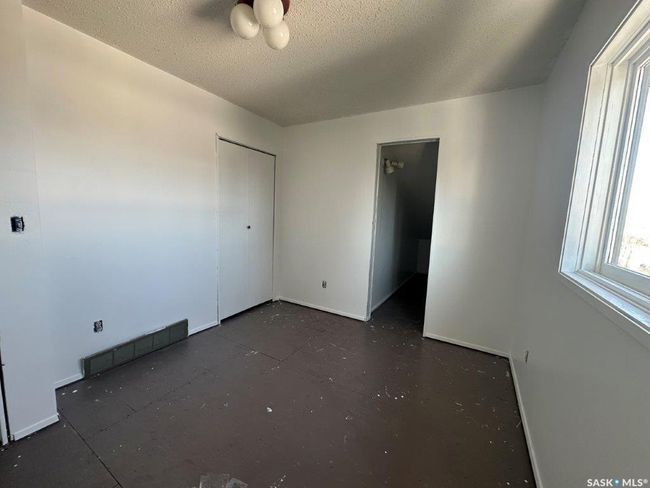 502 Busteed St, House other with 6 bedrooms, 4 bathrooms and 6 parking in Kerrobert SK | Image 31