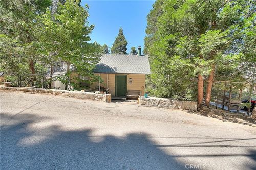 680 Buckingham Sq, Skyforest, CA, 92385 | Card Image