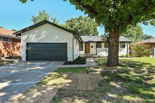 5939 E 25th St, Tulsa, OK, 74114-5115 | Card Image