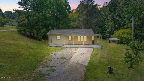 10292 Redwood Cir, Bristol, VA, 24202-2628 | Card Image