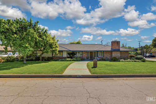 2444 Pine Street, Bakersfield, CA, 93301 | Card Image