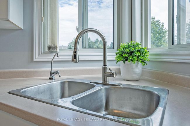 253 Mcgarrell Dr, House other with 4 bedrooms, 3 bathrooms and 2 parking in London ON | Image 12
