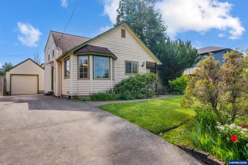 732 E 22nd Ave, Eugene, OR, 97405-2928 | Card Image