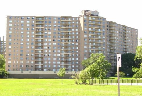 1102-7061 N Kedzie Ave, Chicago, IL, 60645-2867 | Card Image