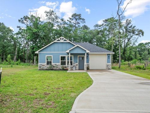 16322 Crockett Martin Estates Dr, Conroe, TX, 77306-6282 | Card Image