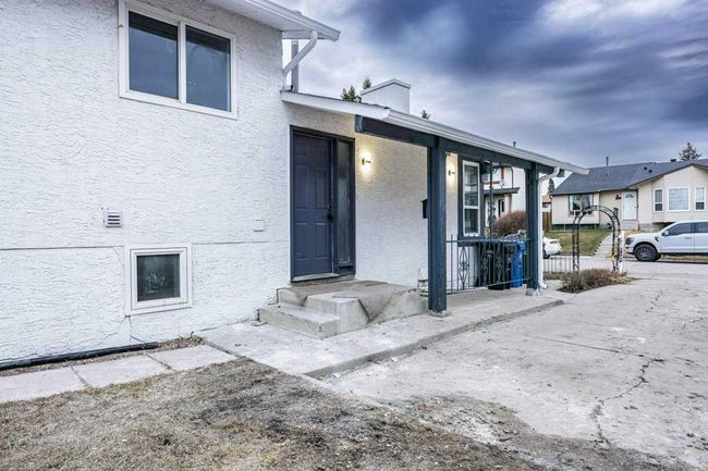 15 Castlepark Way Ne, Home with 5 bedrooms, 2 bathrooms and 2 parking in Calgary AB | Image 28