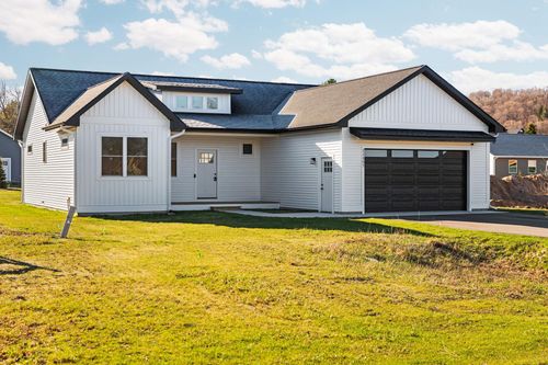 11507 S Sunset Dr, Empire, MI, 49630-5000 | Card Image