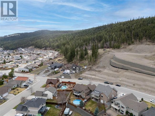 2022 Hugh Allan Dr, House other with 6 bedrooms, 3 bathrooms and 6 parking in Kamloops BC | Image 45