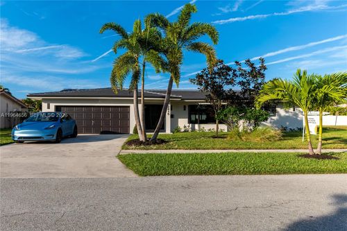 2415 Ne 35th Dr, Fort Lauderdale, FL, 33308-6346 | Card Image