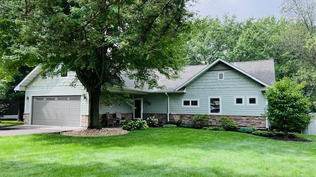 Peony Ln, Minneapolis, MN 55447