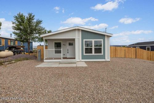270 W Lake Louise Rd, Paulden, AZ, 86334-3471 | Card Image