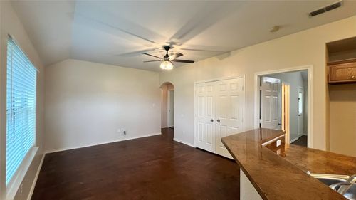 106 Sunburst Ct, Weatherford, TX, 76087-8911 | Card Image