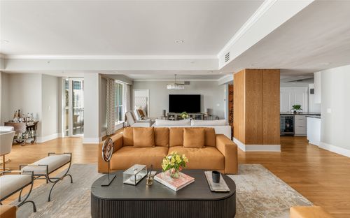 apt-404-3401 Lee Pkwy, Dallas, TX, 75219-5219 | Card Image