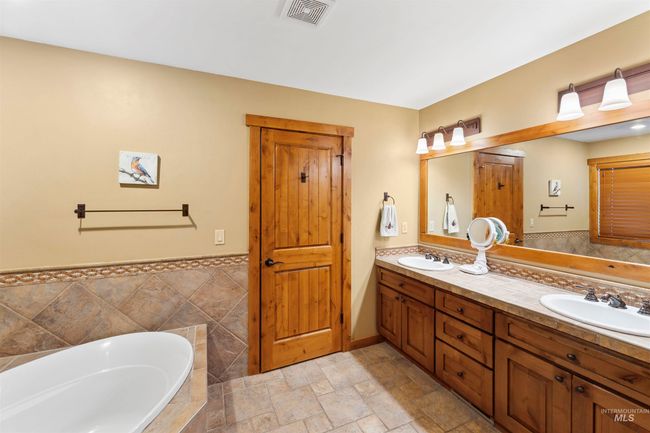 23 Rock Creek Ct, House other with 2 bedrooms, 3 bathrooms and 1 parking in Donnelly ID | Image 10
