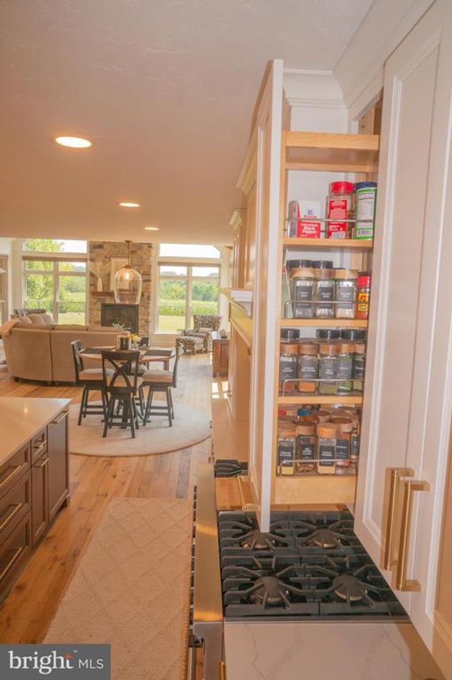 6861 Pleasantview Dr, House other with 4 bedrooms, 4 bathrooms and null parking in THOMASVILLE PA | Image 32