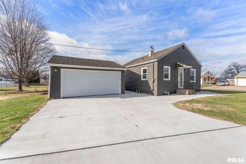 38 Berkshire Drive, Rock Island, IL, 61201 | Card Image