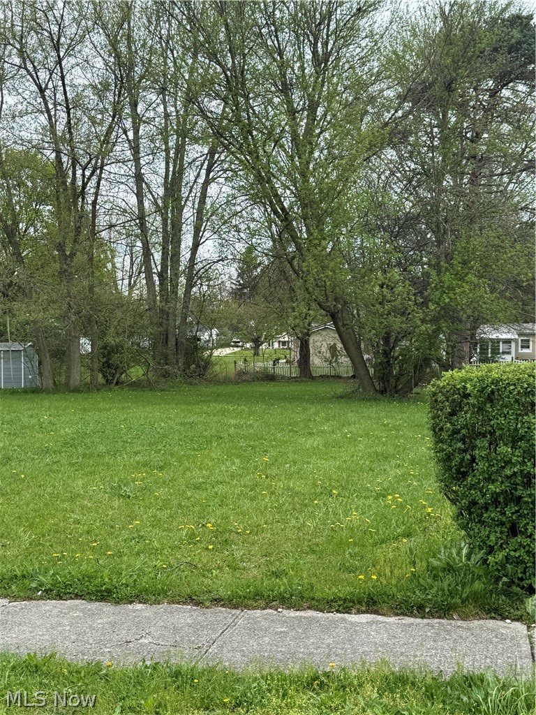 Land in New London 4