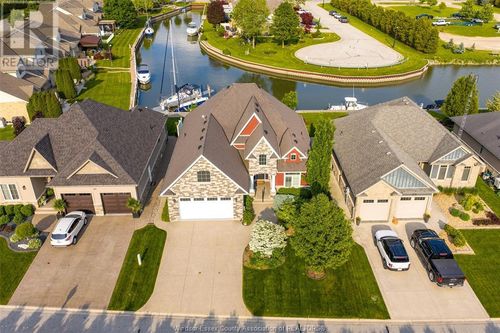 33 Montego Bay Cres, Kingsville, ON, N9Y4E7 | Card Image