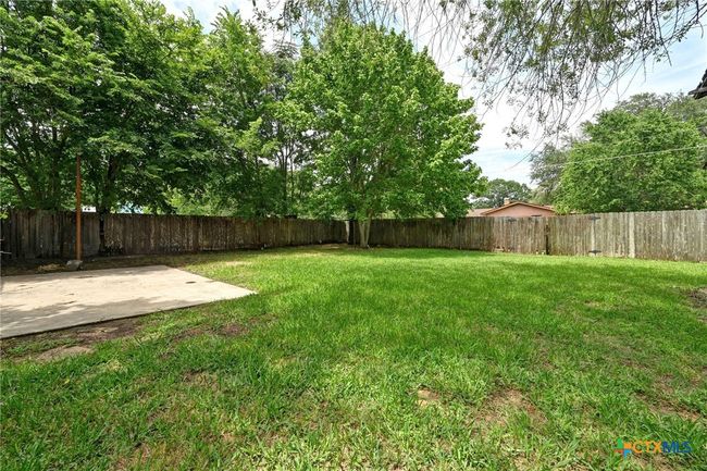201 Hillcrest Dr, House other with 4 bedrooms, 2 bathrooms and null parking in Luling TX | Image 24
