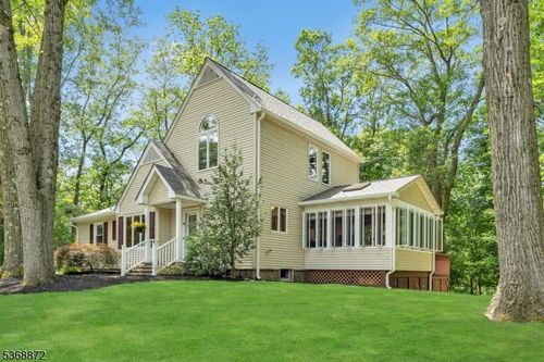 10 Foxcroft Rd, Denville, NJ, 07834-3102 | Card Image