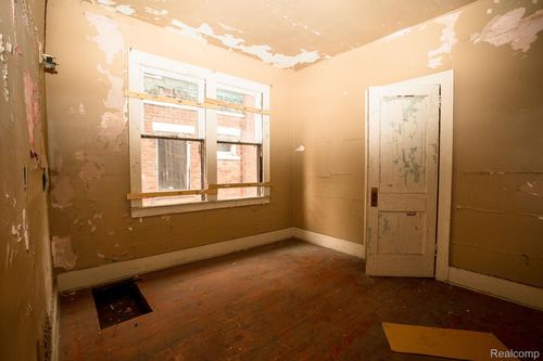 3298 Clairmount St, Detroit, MI, 48206-1936 | Card Image