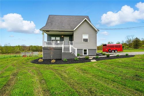 40 E Chestnut St, Fredonia, PA, 16124-3008 | Card Image