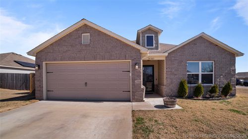 14303 S Avenue E, Collinsville, OK, 74021 | Card Image