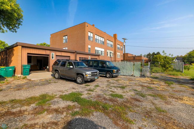 Rear exterior | Image 72