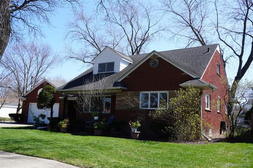 8184 Busch, Center Line, MI, 48015-1579 | Card Image