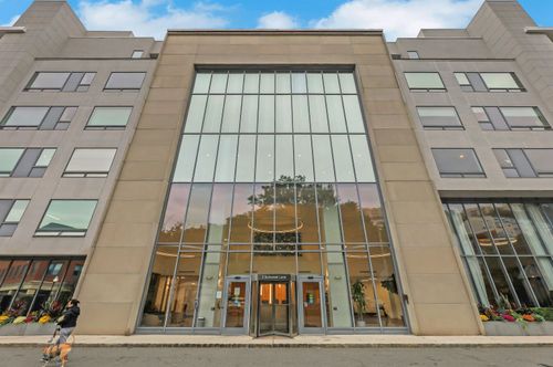 apt-109-3 Somerset Ln, Edgewater, NJ, 07020-2420 | Card Image