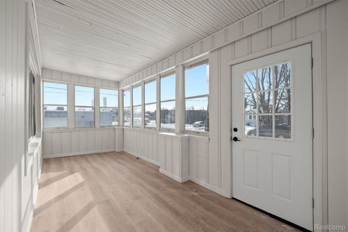 20734 Caledonia Ave, Hazel Park, MI, 48030-2537 | Card Image