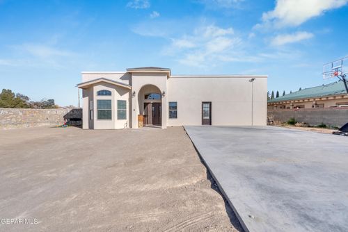 3790 Las Casitas Dr, El Paso, TX, 79938-9451 | Card Image