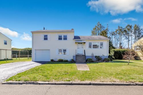 27 Ranch Dr, Bridgeport, CT, 06606-1727 | Card Image