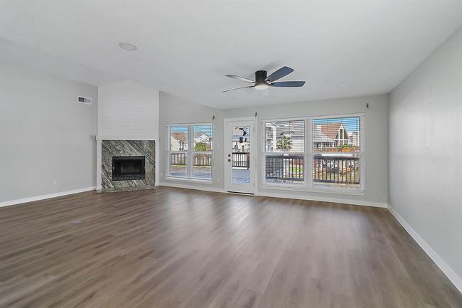 334 Admiral Cir, House other with 4 bedrooms, 3 bathrooms and 3 parking in Tiki Island TX | Image 5