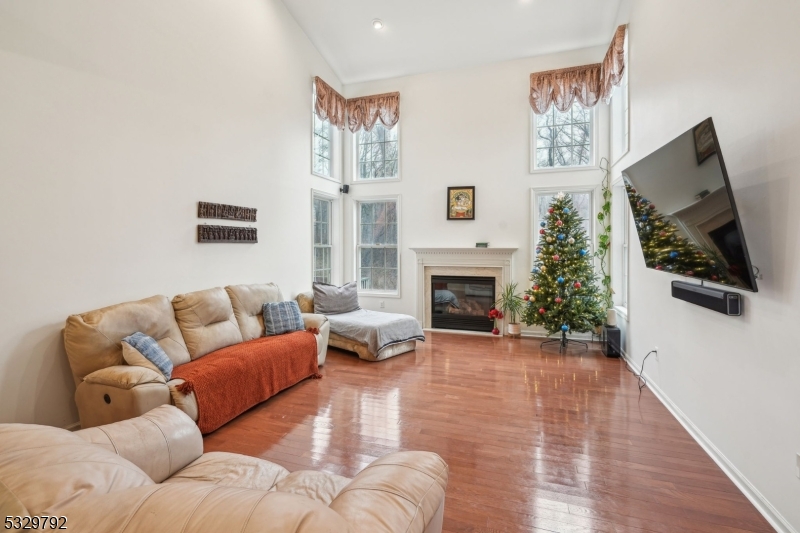 Residential Lease in Washington Twp. 5
