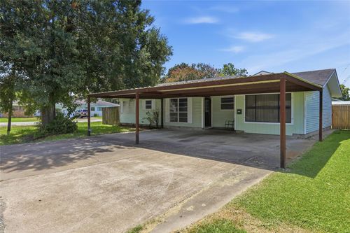 412 S 4th 1/2 St, Nederland, TX, 77627-2520 | Card Image