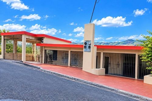136 Calle Ruiz Belvis Bo. Pasto, Coamo, PR, 00766 | Card Image