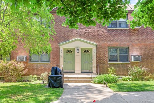 upper-58-48 246th Crescent, New York, NY, 11362 | Card Image