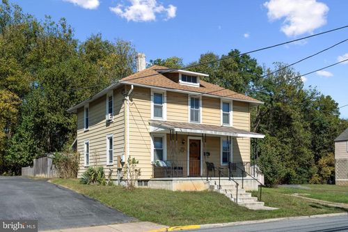 422 Randolph St, MARTINSBURG, WV, 25401-2888 | Card Image