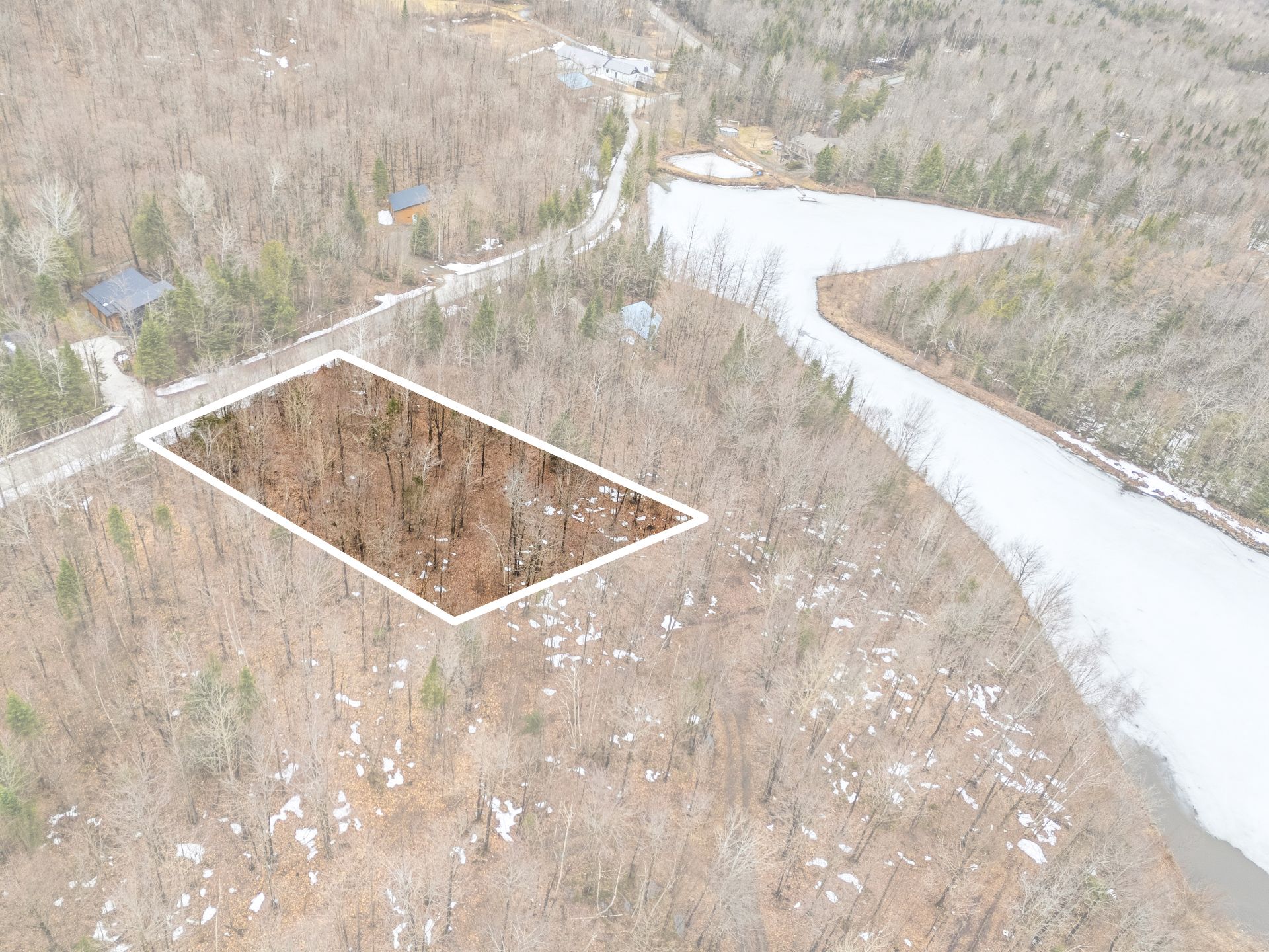 Land in Eastman 3