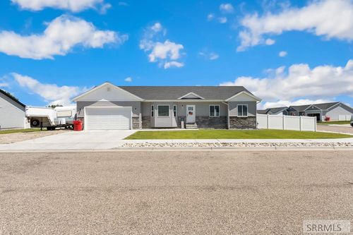 585 Washington Loop, Rigby, ID, 83442-5362 | Card Image