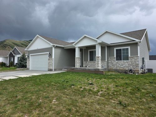 1484 E 480 S, Hyrum, UT, 84319-7112 | Card Image