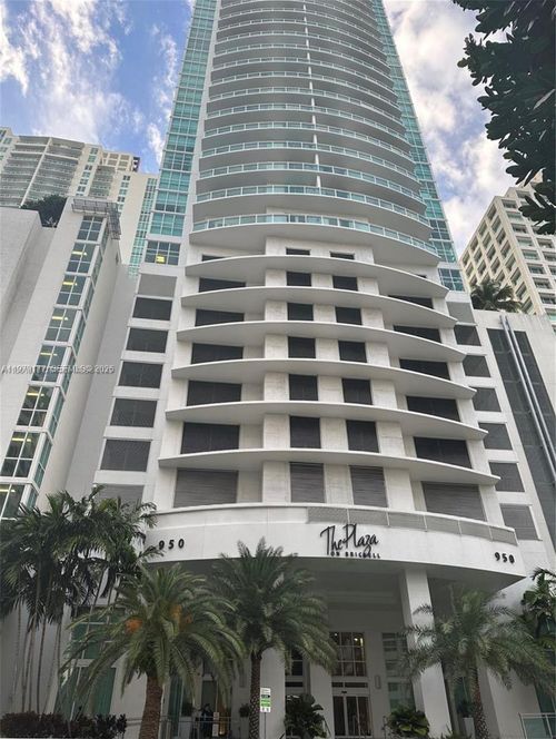apt-301-950 Brickell Bay Dr, Miami, FL, 33131-3972 | Card Image