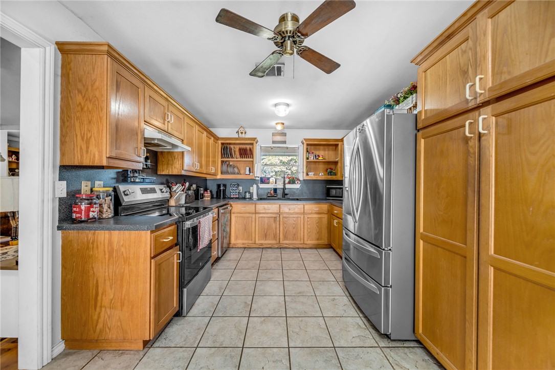 Residential in Hilltop Lakes 4