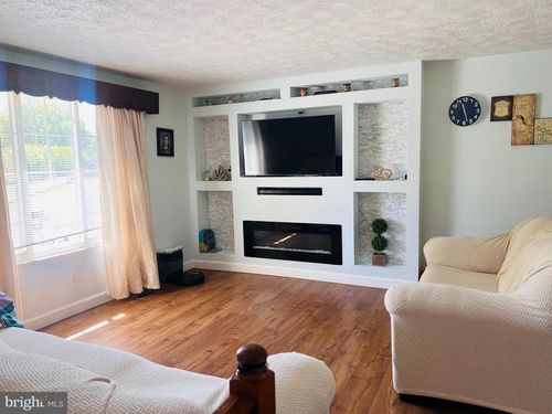 2210 Monocacy Rd, ESSEX, MD, 21221-1527 | Card Image