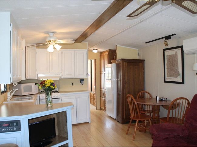 22 Empire Cir, House other with 1 bedrooms, 1 bathrooms and null parking in South Hero VT | Image 12
