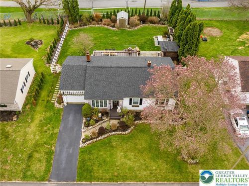 68 Mitchell Ave, Nazareth, PA, 18064-1733 | Card Image