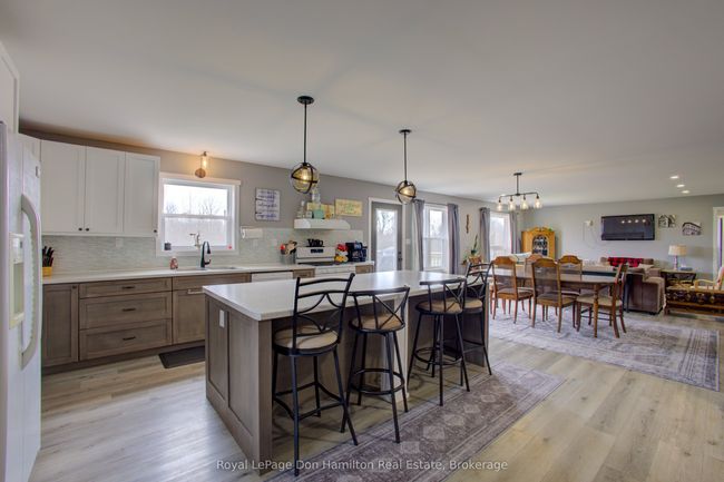 336 Turnberry St, House other with 6 bedrooms, 4 bathrooms and 10 parking in Huron ON | Image 14