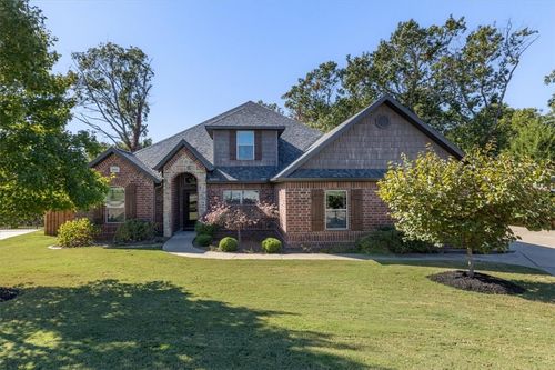 2001 Ne Oak Trail Rd, Bentonville, AR, 72712-5367 | Card Image